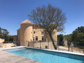 Appartement 2ème étage 4 personnes dans Château avec piscine collective